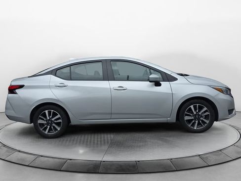 Used 2025 Nissan Versa SV FWD image 6