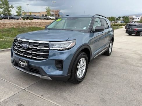 Used 2025 Ford Explorer Active AWD/4WD image 36