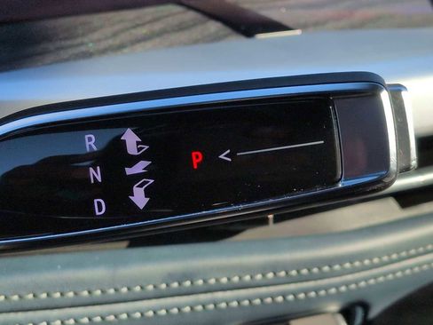 Used 2025 Cadillac Escalade IQ Luxury 2 image 34