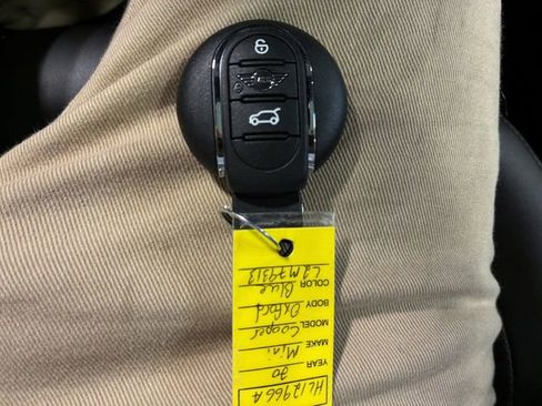 Used 2020 MINI Cooper 4-Door Hardtop image 28