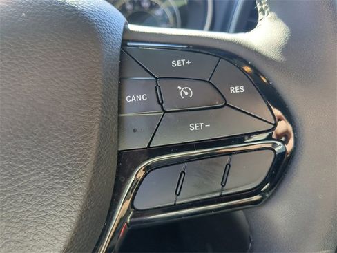 Used 2021 Jeep Cherokee Latitude Plus image 30