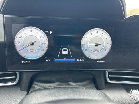 Used 2022 Hyundai Elantra Limited image 24