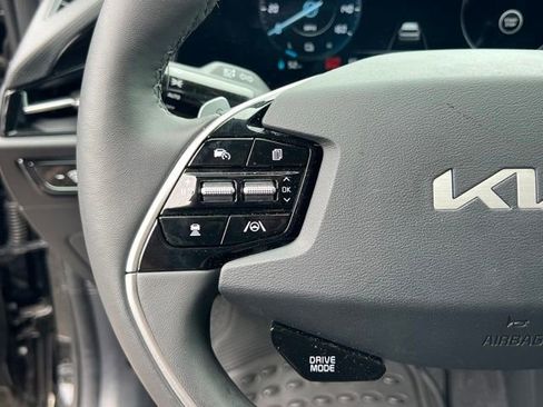 Certified 2025 Kia Niro Wind w/ Wind Preserve Package FWD image 22