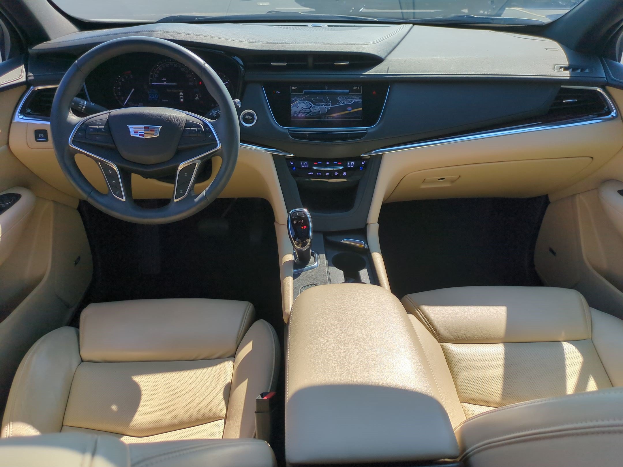 Used 2017 Cadillac XT5 Premium Luxury FWD image 27