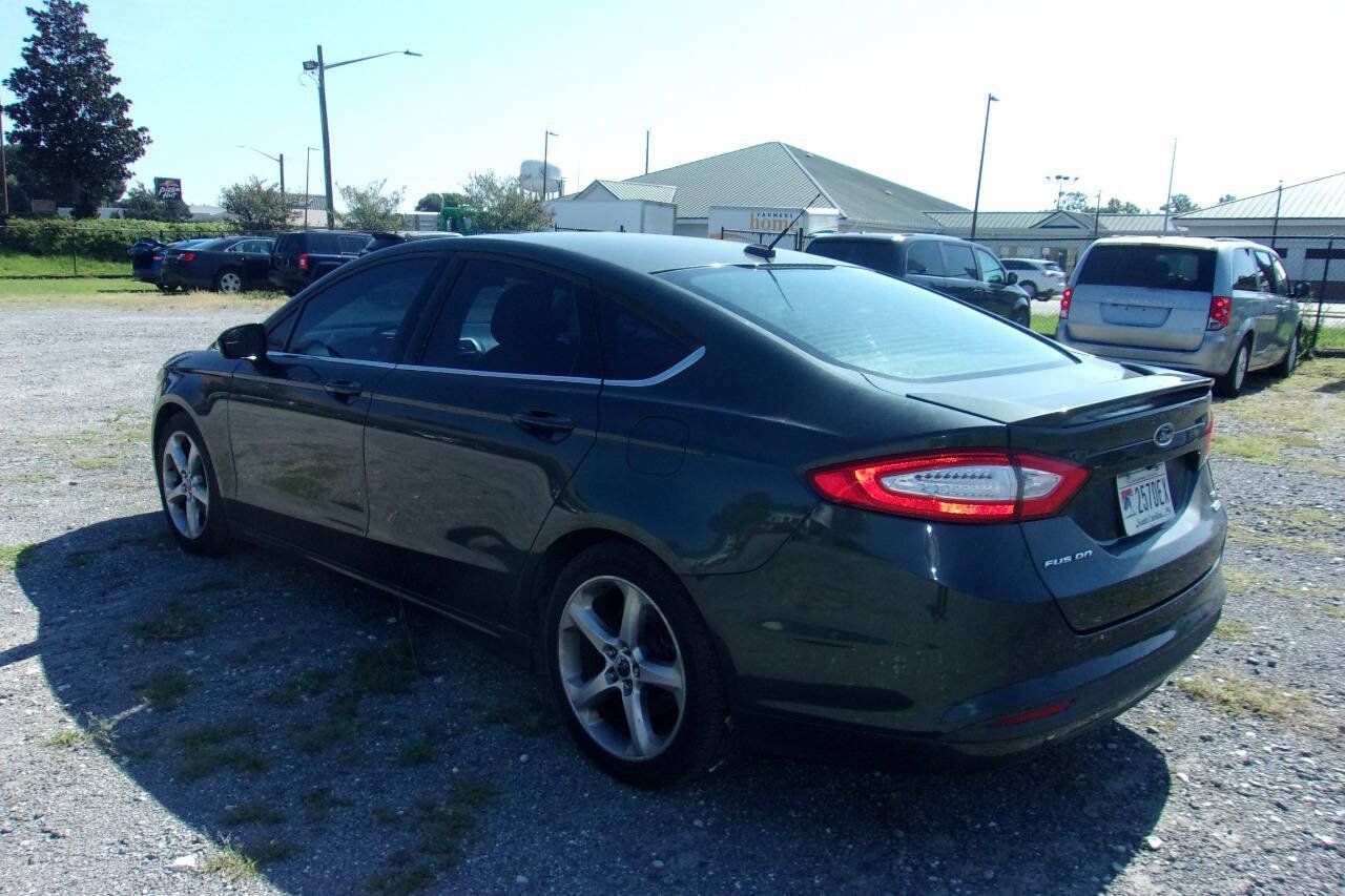 Used 2015 Ford Fusion SE w/ Equipment Group 201A FWD image 5