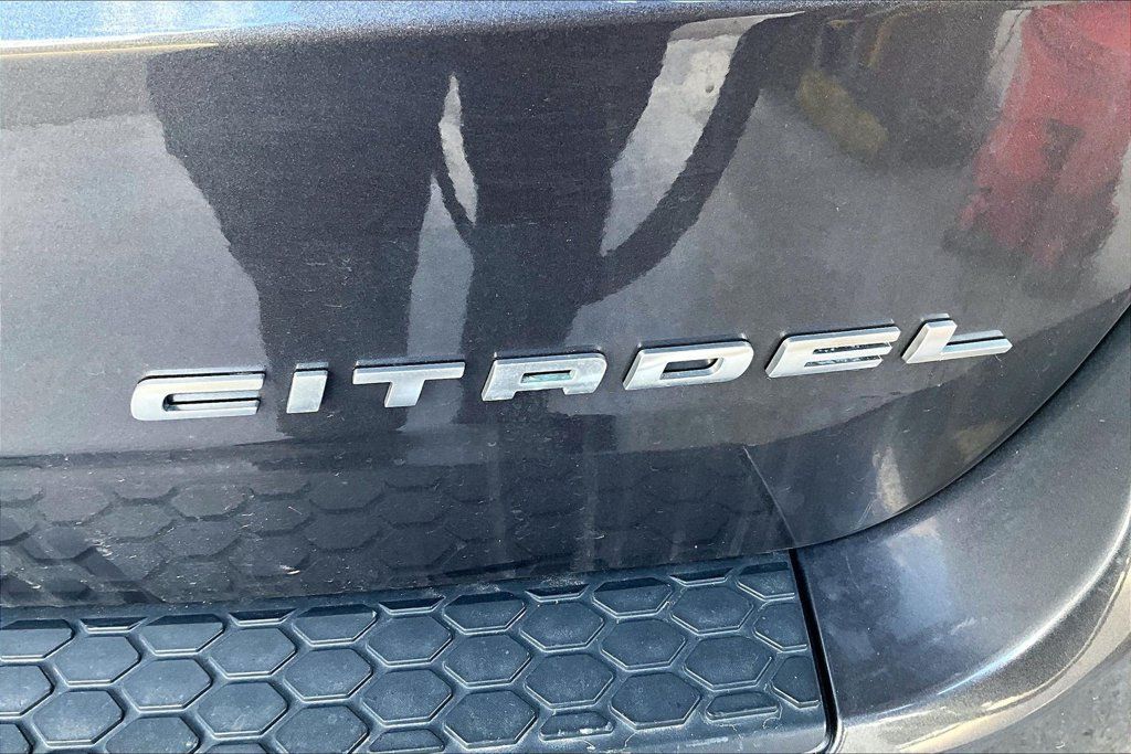 Used 2016 Dodge Durango Citadel w/ Technology Group AWD/4WD image 24