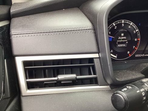 Used 2023 Mitsubishi Outlander SE image 33