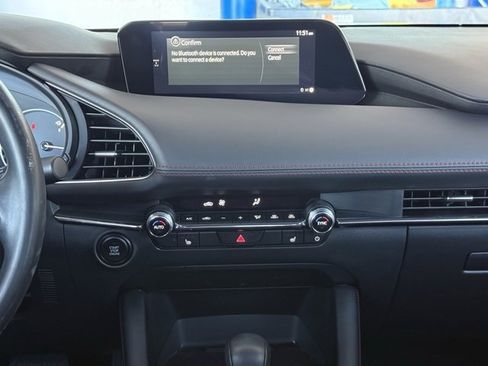 Used 2025 MAZDA MAZDA3 s image 17