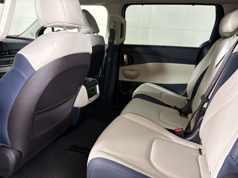 New 2026 Kia Carnival EX FWD image 35