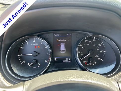 Used 2018 Nissan Rogue S FWD image 19
