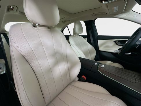 Used 2026 Mercedes-Benz E 350 4MATIC Sedan image 38