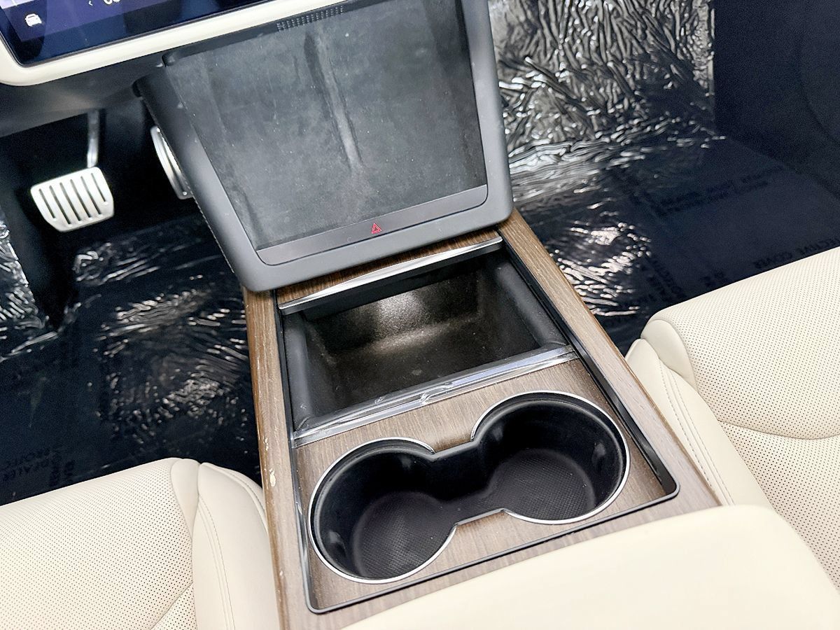 Used 2022 Tesla Model S AWD/4WD image 60