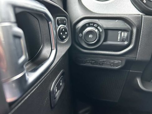 Used 2025 Jeep Wrangler Sport S image 26