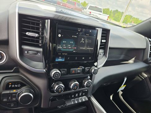 New 2026 RAM 1500 Express AWD/4WD image 26