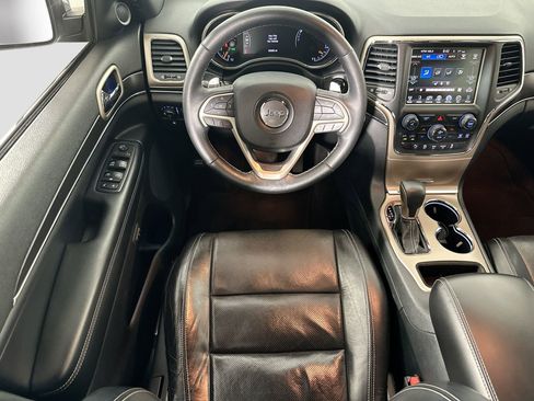 Used 2017 Jeep Grand Cherokee Limited w/ Luxury Group II image 23