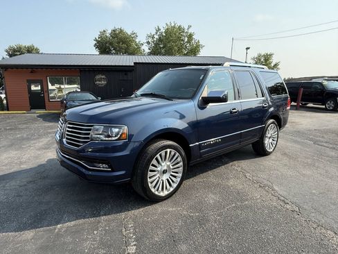 Used 2016 Lincoln Navigator Select AWD/4WD image 1