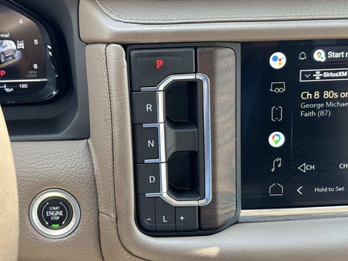 Used 2022 GMC Yukon XL Denali AWD/4WD image 23