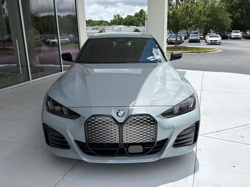 New 2026 BMW i4 eDrive40 w/ M Sport Package RWD image 9