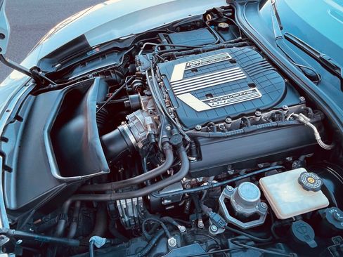 Used 2015 Chevrolet Corvette Z06 w/ 3LZ Preferred Equipment Group image 49