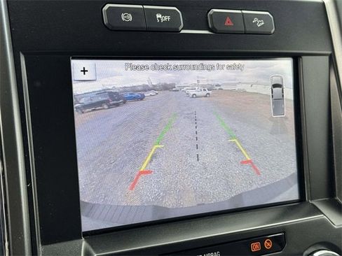 Used 2017 Ford F250 XLT w/ XLT Premium Package image 4