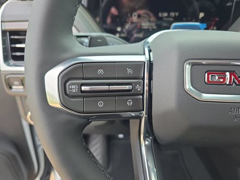 New 2026 GMC Yukon Elevation w/ Elevation Premium Package AWD/4WD image 18