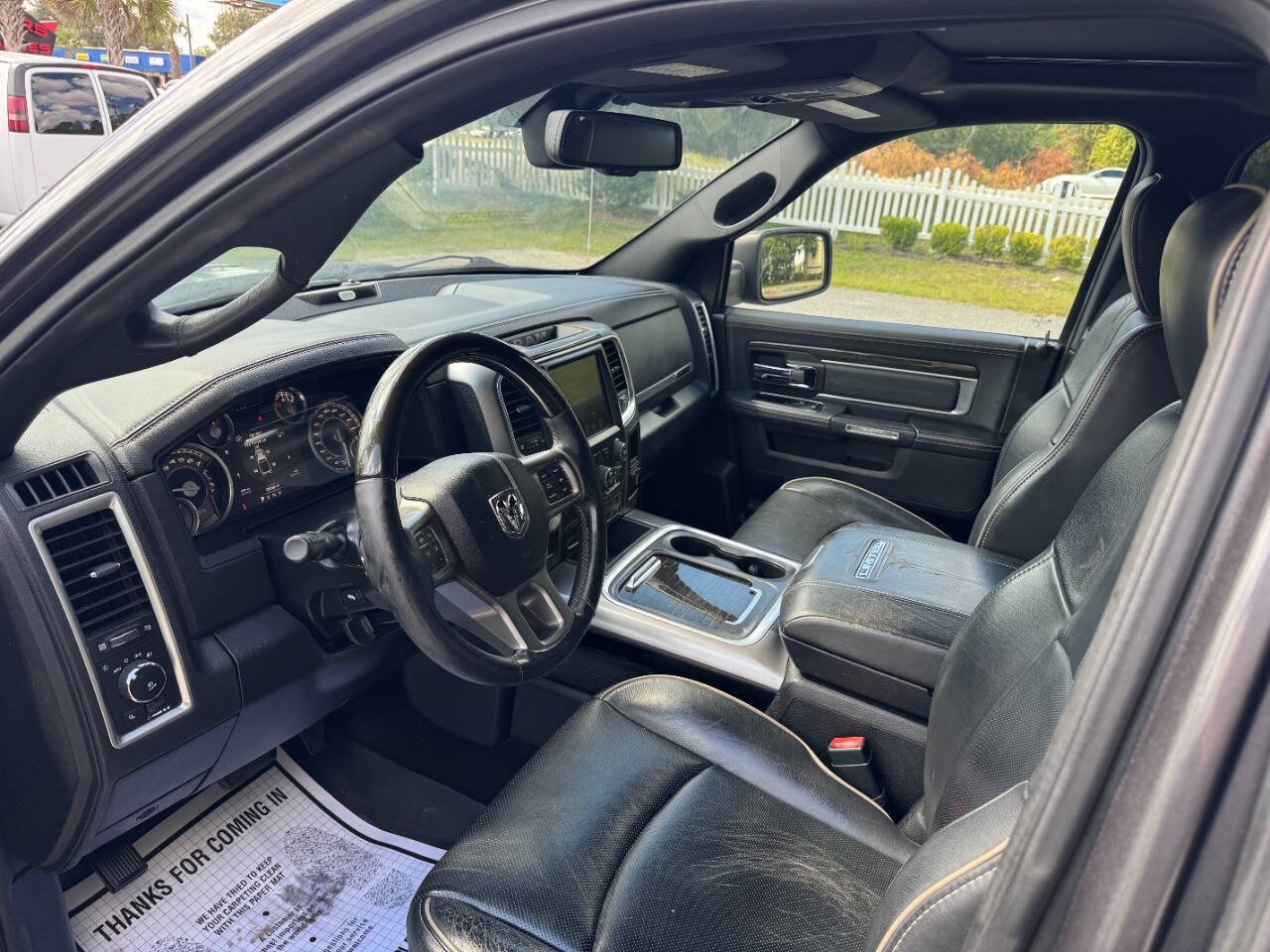Used 2017 RAM 1500 Limited RWD image 9