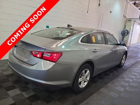 Used 2023 Chevrolet Malibu LS image 3