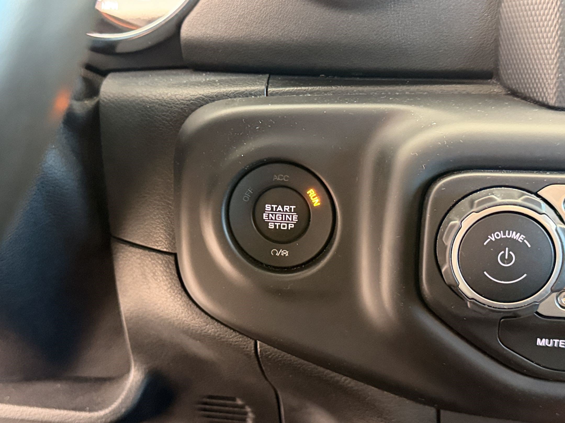 Used 2021 Jeep Wrangler Unlimited Sahara AWD/4WD image 17