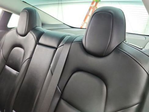 Used 2023 Tesla Model 3 Performance image 30