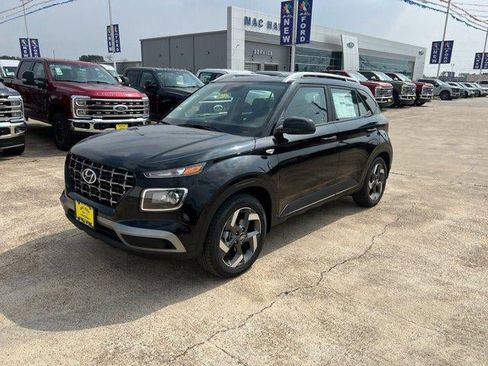 New 2026 Hyundai Venue SEL FWD image 39
