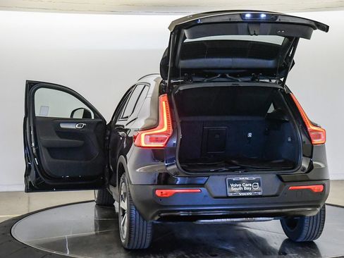 Used 2026 Volvo XC40 B5 Plus AWD/4WD image 23