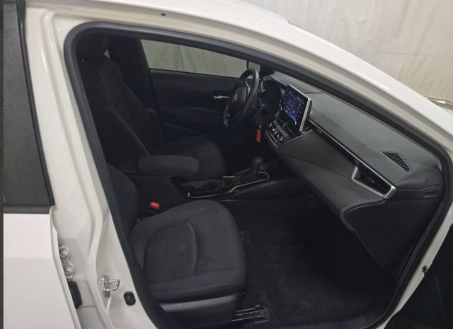 Used 2021 Toyota Corolla LE FWD image 2