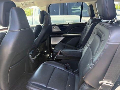 Used 2023 Lincoln Aviator Reserve w/ Equipment Group 201A AWD/4WD image 3