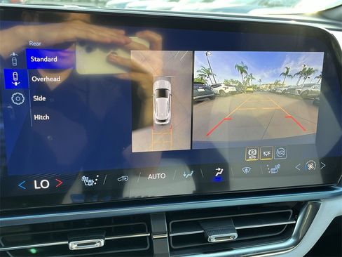 New 2026 Chevrolet Equinox EV LT image 15