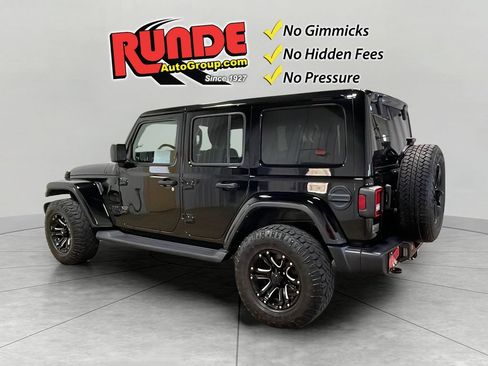 Used 2021 Jeep Wrangler Unlimited Sahara AWD/4WD image 3