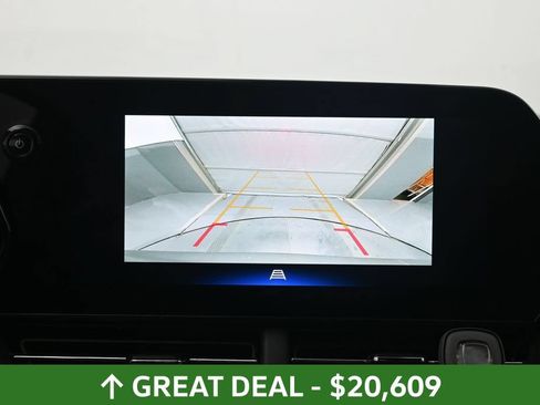 Used 2025 Chevrolet Trax LT FWD image 24