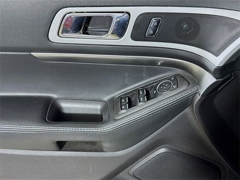 Used 2015 Ford Explorer Sport image 15