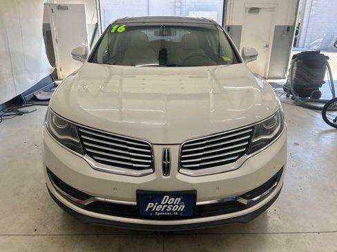 Used 2016 Lincoln MKX Reserve w/ Technology Package AWD/4WD image 2