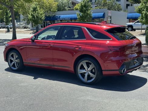 Used 2024 Genesis GV70 2.5T w/ Sport Prestige Package AWD/4WD image 12