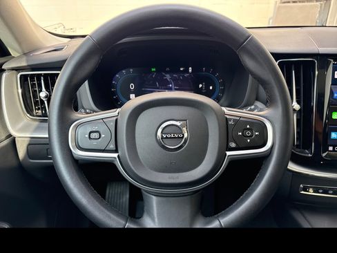 Certified 2023 Volvo XC60 B5 Core AWD/4WD image 15