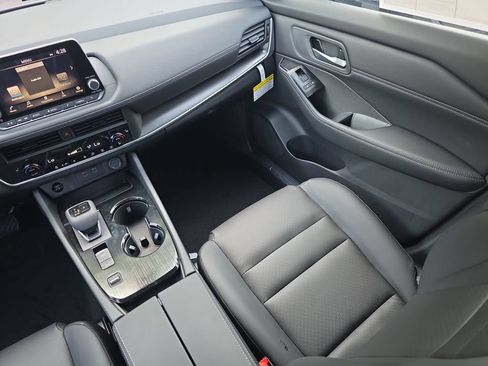 New 2026 Nissan Rogue Dark Armor FWD image 19