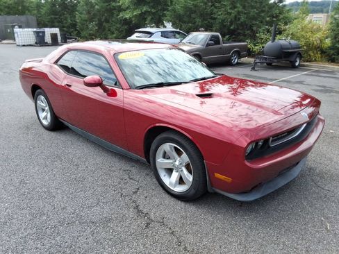 Used 2009 Dodge Challenger R/T RWD image 3