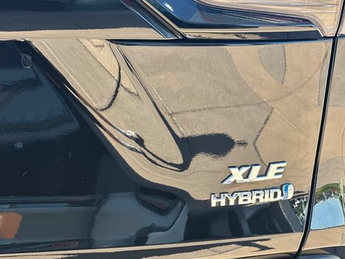 Certified 2022 Toyota RAV4 XLE Premium AWD/4WD image 34