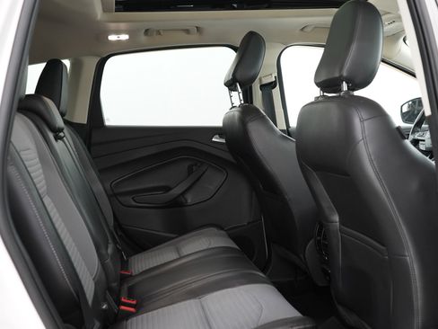 Used 2019 Ford Escape Titanium AWD/4WD image 14
