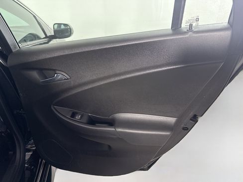 Used 2018 Chevrolet Volt LT w/ LT Driver Confidence Package image 28