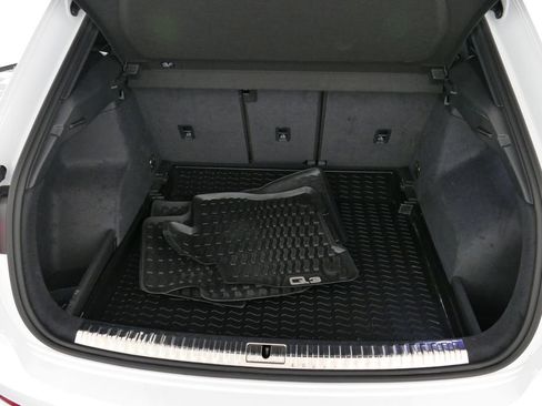 Used 2024 Audi Q3 2.0T Premium AWD/4WD image 3