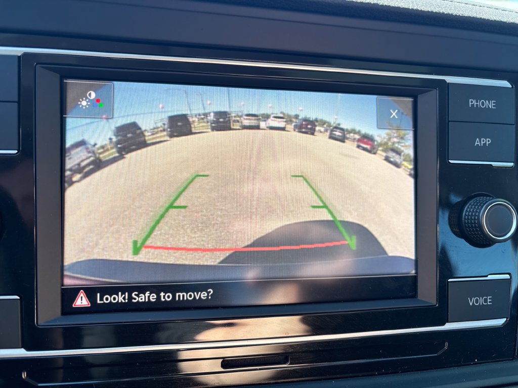 Used 2024 Volkswagen Jetta SE w/ Panoramic Sunroof Package FWD image 25