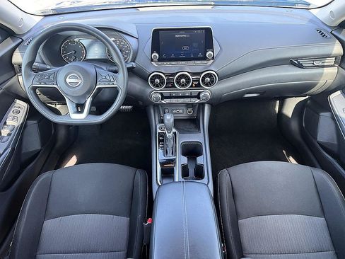 Certified 2025 Nissan Sentra SV FWD image 18