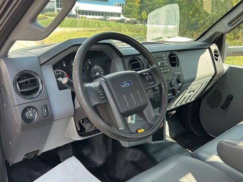 Used 2019 Ford F650 2WD Regular Cab Super Duty image 32