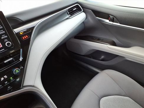 Used 2024 Toyota Camry LE image 27